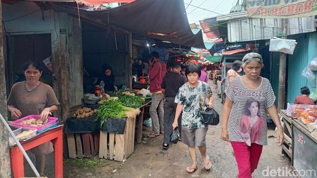 Suasana Pasar Kentut Palembang