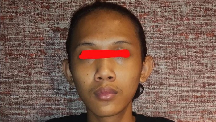 Tersangka MAFA (18), pemuda yang memperjualbelikan video porno anak di grup Telegram Deflamingo Collection ditangkap Polda Metro Jaya.