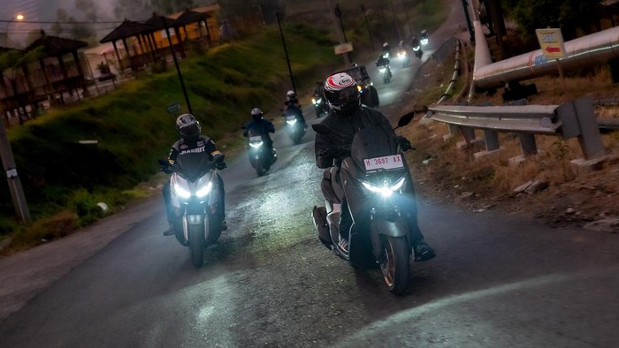 Touring Nmax Turbo