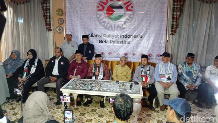 Aliansi Rakyat Indonesia Bela Palestina menggelar jumpa pers terkait meinggalnya pemimpin Hamas