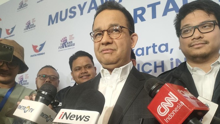 Anies Baswedan usai acara Mukernas Perindo, iNews Tower, Jakarta Pusat, Rabu (31/7/2024).