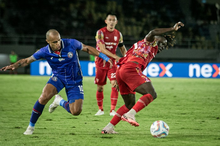 Arema FC melaju ke final Piala Presiden 2024. Singo Edan mendapatkan tiket tersebut setelah mengalahkan Persis Solo 2-0. Semifinal Persis vs Arema digelar di Stadion Manahan Solo, Rabu (31/7/2024 malam WIB.