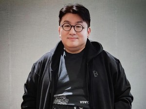 Video: Bang Si-hyuk Besok Dijadwalkan Hadiri Pemeriksaan Polisi