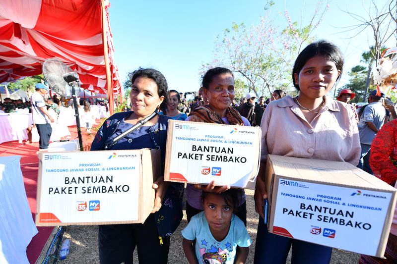 Bantuan Pertamina dan TNI AD untuk Warga Kupang