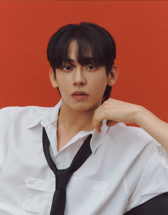 Heo Seong Beom jadi bintang tamu sekaligus host acara Clash of Champions (COC), kompetisi adu intelijensia viral yang digelar Ruangguru. Sejak kemunculannya di episode 2 COC, sosoknya sudah menarik atensi. Foto: Instagram/@horang.wave