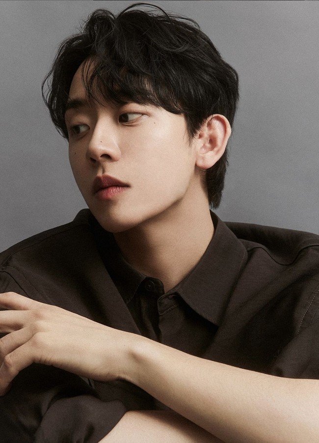 Pria berusia 23 tahun ini mengambil jurusan School of Computing pada 2019 lalu. Sebelum namanya populer berkat University War, Heo Seong Beom berprofesi sebagai tutor dan kerap berbagi ilmu belajar di channel YouTube. Foto: Instagram/@horang.wave