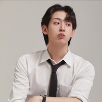 Saat ini, Heo Seong Beom melanjutkan pendidikan pascasarjana bidang AI (Artificial Intelligence) dan melakukan penelitian AI Multimodal. Foto: Instagram/@horang.wave