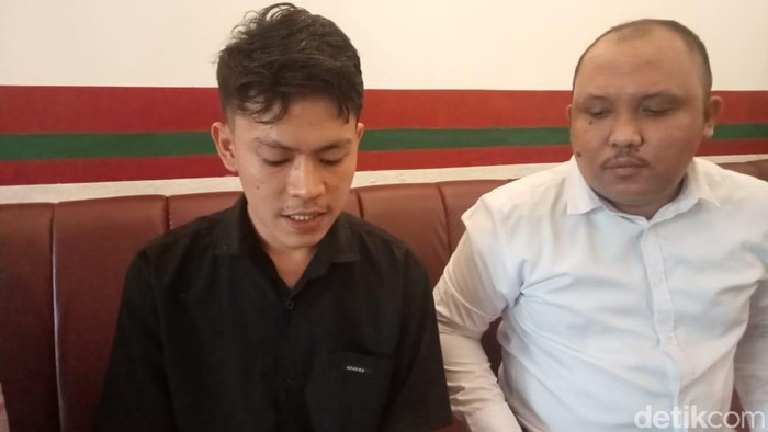Pria bernama Aditya Prasetyo Mangkat (23) yang merupakan mantan pacar mahasiswi bernama Nazli Putri Pratomo (20) di Kota Gorontalo yang menggadaikan 11 laptop temannya