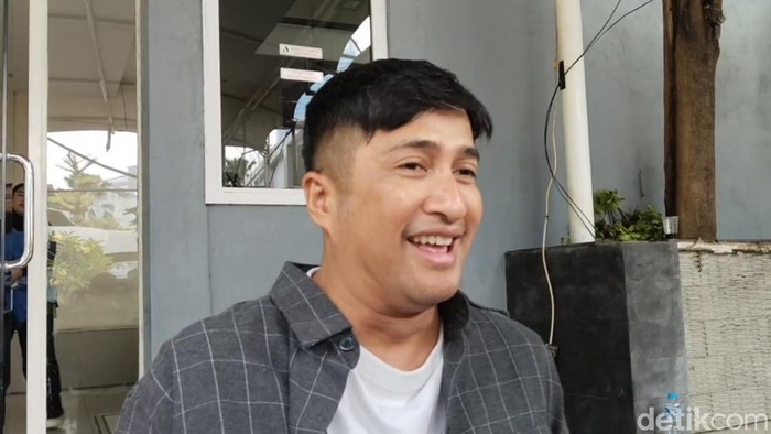 Irfan Hakim menikmati proses perubahan fisiknya karena usia.