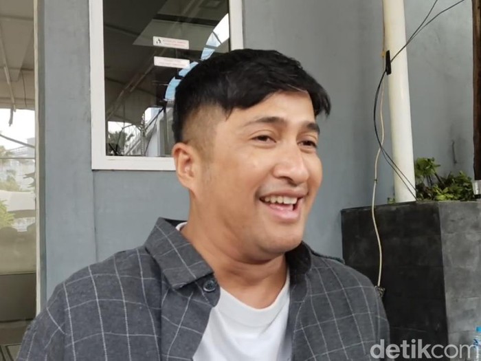 Irfan Hakim menikmati proses perubahan fisiknya karena usia.
