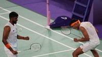 Pada pertadingan itu, Fajar/Rian kalah dua gim langsung, 13-21 dan 13-21, dalam tempo kurang dari sejam.  