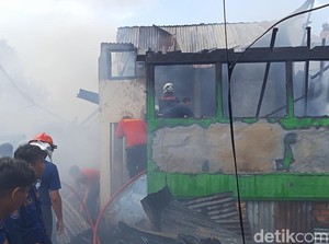 Kebakaran Hanguskan 3 Rumah di Palembang, Diduga karena Masak Air Ditinggal