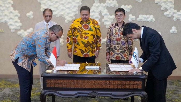 Kementerian Koordinator Bidang Perekonomian melakukan penandatanganan nota kesepahaman dengan lembaga Economic Research Institute for ASEAN and East Asia (ERIA).