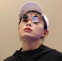 Tak sedikit yang berpikir bahwa wanita 32 tahun tersebut terlihat seperti penembak jitu dalam serial atau film action. Adapun yang menyamakannya dengan John Wick hingga karakter anime. Foto: Getty Images