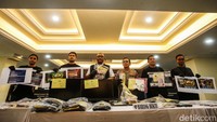 Direktur Reserse Kriminal Umum (Dirreskrimum) Polda Metro Jaya, Kombes Wira Satya Triputra, menyebut sejauh ini sudah ada 30 situs dan aplikasi judi online yang ditindak.