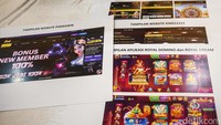 Diketahui untuk dapat memainkan permainan judi online pemain harus memiliki akun dan melakukan deposit dengan mentransfer uang melalui rekening, e-wallet atau pulsa yang disediakan di laman website. Beragam permainan itu seperti Slot, Live Casino, Domino, Barakat, Tambak Ikan, Blackjack, Poker, Roulette, hingga judi olahraga.  