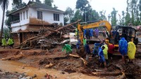 Disebutkan, hujan yang lebih deras dan angin kencang melanda Kerala pada hari Selasa. REUTERS/Stringer