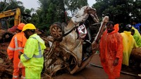 Selain korban tewas, sedikitnya 250 orang lainnya diselamatkan dari lumpur dan puing-puing. REUTERS/Stringer