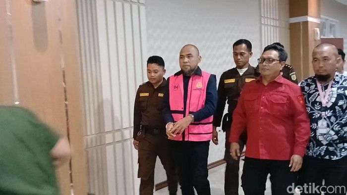 Kepala CV MKP jadi tersangka korupsi pengadaam venue Porprov di Stadion Manakarra Mamuju.