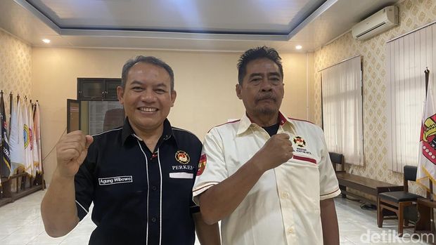 Pelatih kempo DIY, Agung Wibowo (kiri) dan Ketua Pengda Perkemi DIY, Suprobo (kanan) di Kantor KONI DIY, Rabu (31/7/2024).