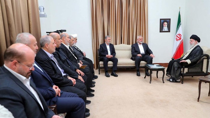 Palestinian group Hamas' top leader Ismail Haniyeh attends Iran's new President, Masoud Pezeshkian's swearing-in ceremony at the parliament in Tehran, Iran, July 30, 2024. Majid Asgaripour/WANA (West Asia News Agency) via REUTERS ATTENTION EDITORS - THIS IMAGE WAS PROVIDED BY A THIRD PARTY.     TPX IMAGES OF THE DAY