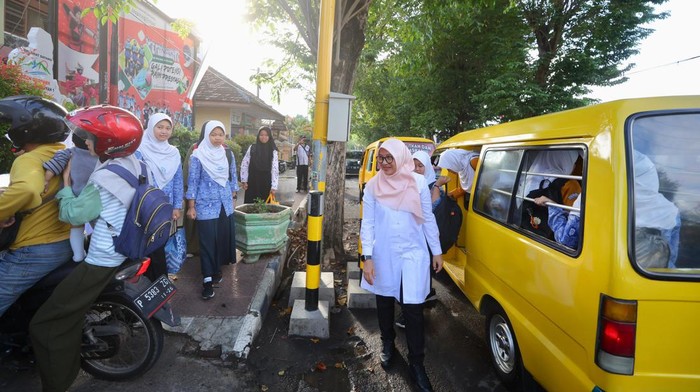 Pemkab Banyuwangi Fasilitasi Pelajar dengan Angkot Gratis