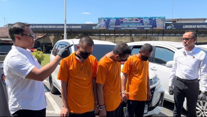 Sindikat penggelapan mobil berkedok rental di Mojokerto