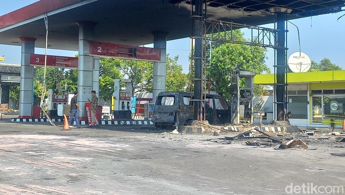 Kondisi paska kebakaran SPBU 44.56105 di Desa Paulan, Kecamatan Colomadu, Kabupaten Karanganyar, Rabu (31/7/2024).