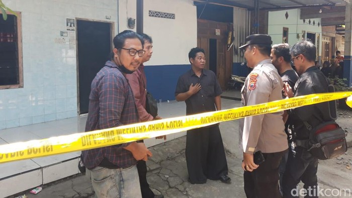 Suasana rumah duka anak inisial AHD (16) yang ditemukan meninggal di dalam kamar di Kecamatan Ngemplak, Kabupaten Boyolali, Rabu (31/7/2024) siang.