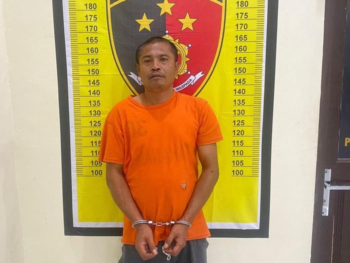 Tampang Parlindungan Siregar saat ditangkap di kantor polisi. (Dok. Polres Tapsel)