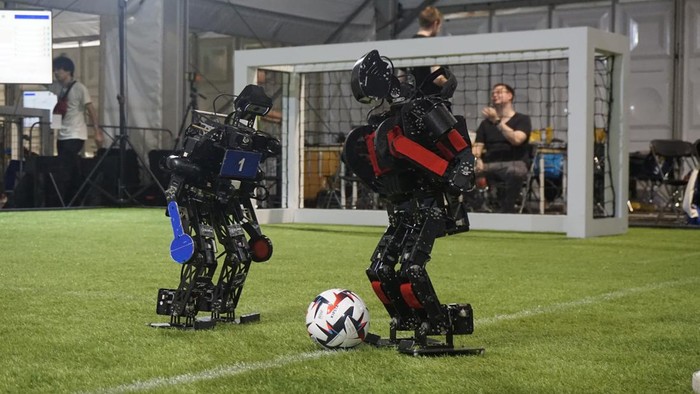 Tim robot Ichiro ITS