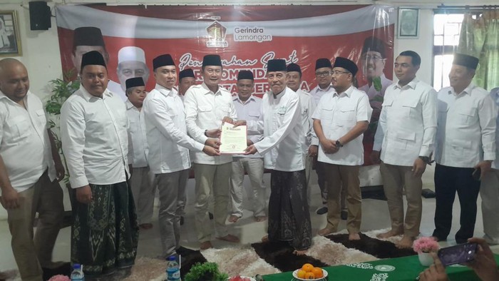 Yuhronur Efendi menerima rekom dari Partai Gerindra di Pilbup Lamongan