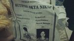 10 Bungkus Gorengan Ini Pakai Kertas Akta Nikah hingga Ijazah Orang!