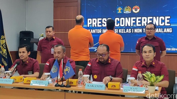 2 WNA asal Iran diamankan petugas Imigrasi Pemalang dan akan dideportasi terkait kasus gendam, Kamis (1/8/2024).