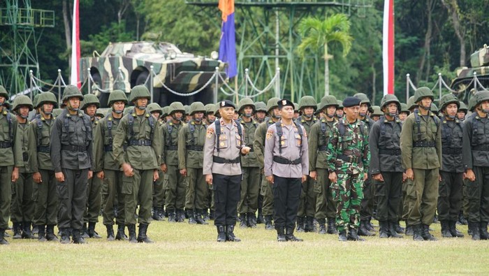 Ratusan Taruna Akpol Bergabung dalam Pelatihan Terpadu dengan Akademi Militer