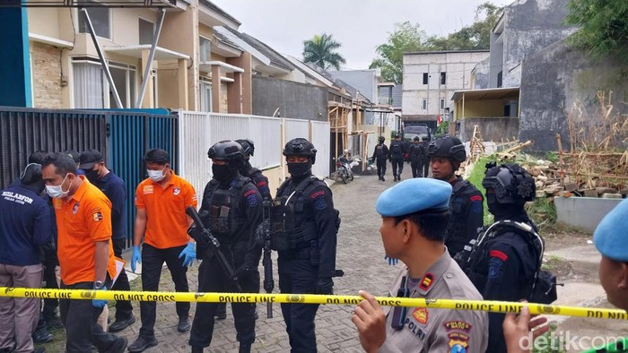 Densus 88 Polri Tangkap Terduga Teroris di Kota Batu