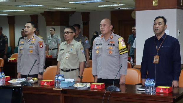 Forkopimko Jakarta Barat sepakat mewujudkan pilkada aman dan damai.