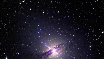 Centaurus A memiliki lubang hitam supermasif di pusatnya yang mengirimkan jet besar ke luar angkasa, yang terdeteksi oleh Chandra. Kredit: Sinar-X: (Chandra) NASA/CXC/SAO, (IXPE) NASA/MSFC; Optik: ESO; Pemrosesan Gambar: NASA/CXC/SAO/K. Arcand, J. Mayor, dan J. Schmidt Foto: NASA