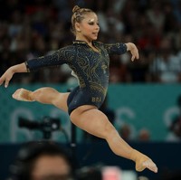 Pada debut Olimpiadenya di tahun 2016, Saraiva membantu tim Brasil meraih posisi kedelapan di final tim. Ia juga finis di posisi kelima dalam final balok keseimbangan, dua tempat di belakang Simone Biles yang fenomenal. Foto: Getty Images