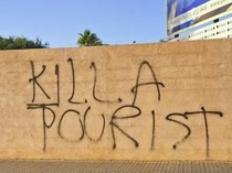 Spanyol Kian Mencekam, Grafiti Bunuh Turis Bermunculan