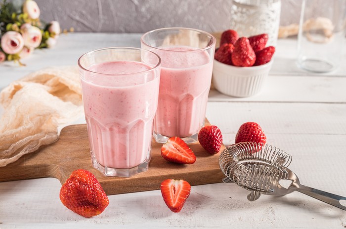 Ilustrasi smoothie stroberi