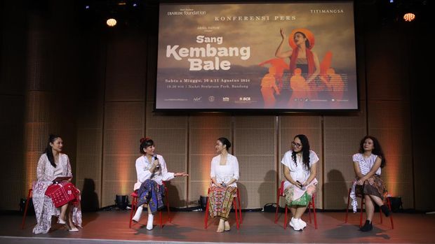 Jumpa pers Sang Kembang Bale digelar di Galeri Indonesia Kaya pada Kamis (1/8/2024).