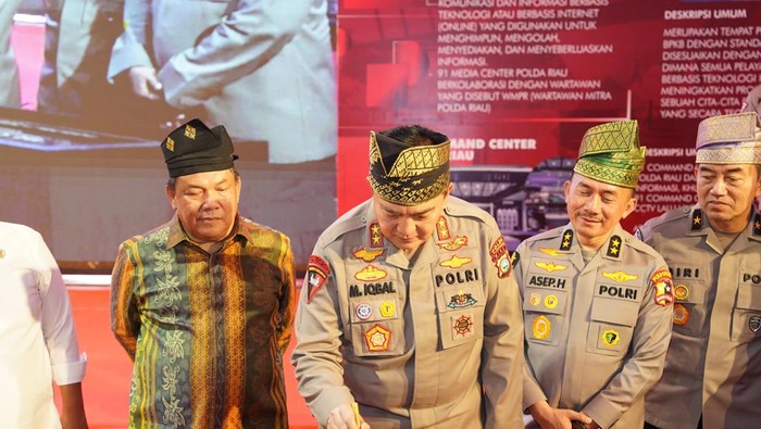Kapolda Riau saat ground breaking