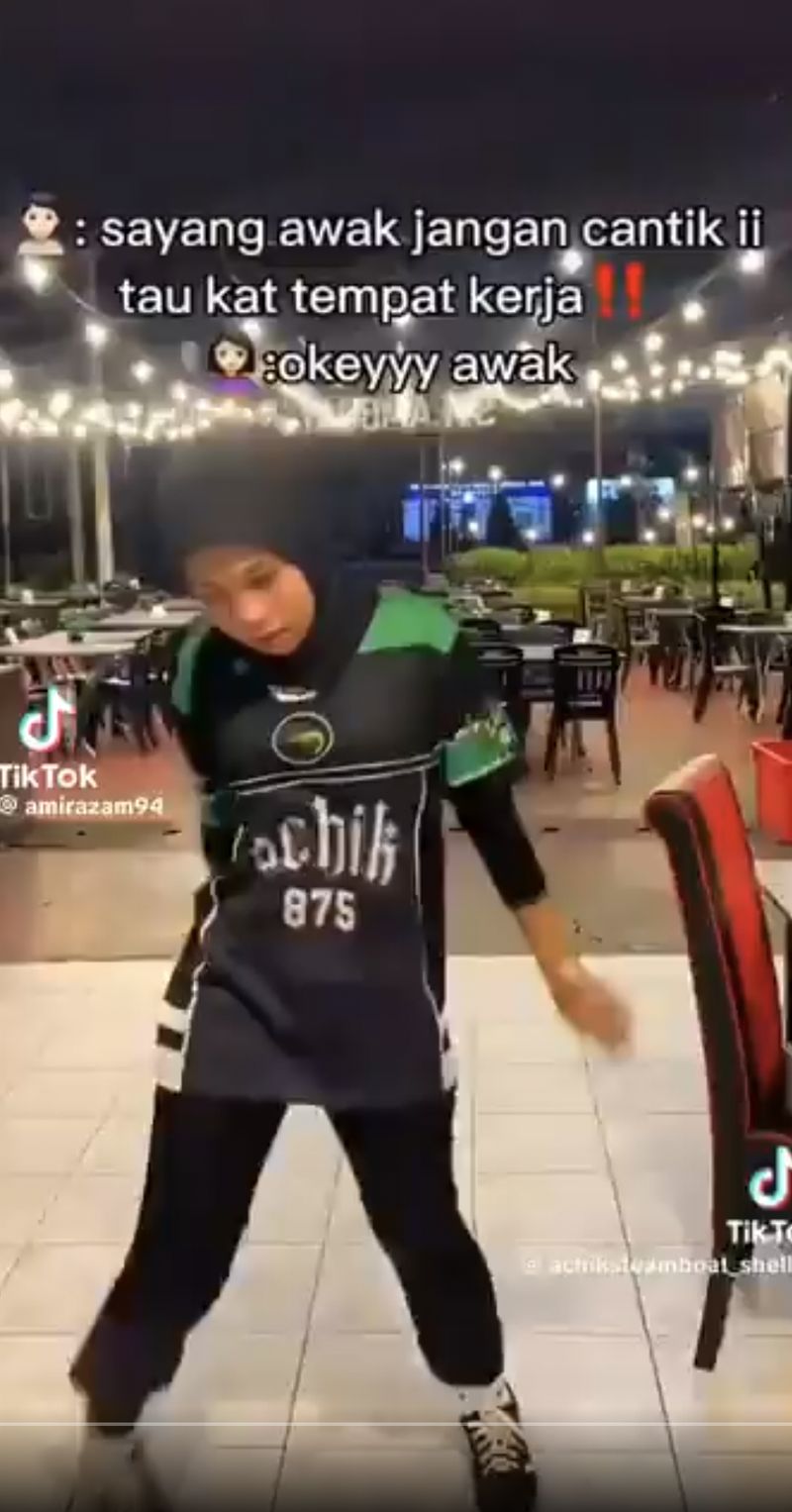 kasir restoran bergaya ala penyandang disabilitas dikecam