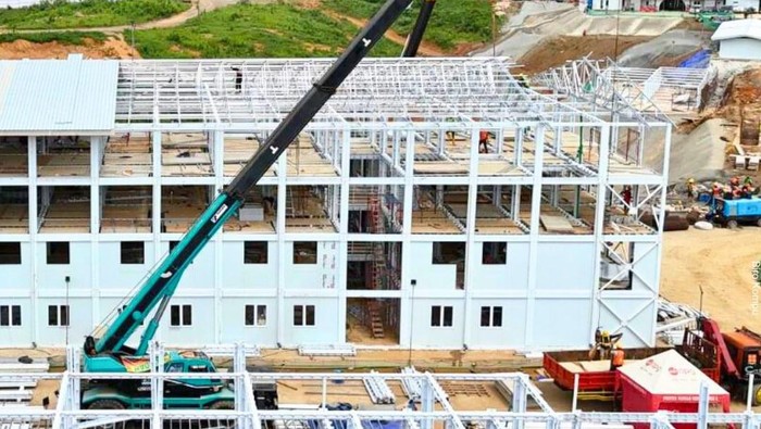 Kementerian PUPR meraih Rekor MURI untuk Topping Off Bangunan 4 lantai dalam waktu 29 jam 26 menit 51 detik menggunakan teknologi Mobox.
