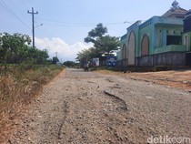 Lapur Lur! Jalan Antardesa di Margoyoso Pati Rusak Parah dan Berdebu