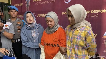Meita Irianty merupakan influencer parenting yang ditetapkan sebagai tersanka kasus penganiayaan balita usia 2 tahun dan 8 bulan. Foto: Meita Irianty, pemilik daycare tersangka penganiayaan balita di Depok. (Devi Puspitasari/detikcom)