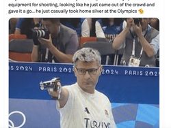 Meme Kocak Penembak Turki Santai Banget, Disebut Pembunuh Bayaran