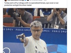 Meme Kocak Penembak Turki Santai Banget, Disebut Pembunuh Bayaran