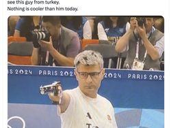 Meme Kocak Penembak Turki Santai Banget, Disebut Pembunuh Bayaran